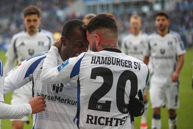 The 1 2 by Jean Luc Dompe Hamburger SV, 7 Marco Richter Hamburger SV, 20 , Karlsruher SC vs Hamburger SV, Football, 2 Bundesliga, Matchday 14, 2024 2025, 01 12 2024, DFL REGULATES PROHIBIT ANY USE OF PHOTOGRAPHS AS IMAGE SEQUENCES AND OR QUASI VIDEO, Karlsruher SC vs Hamburger SV, Football, 2 Bundesliga, Matchday 14, 2024 2025, 01 12 2024 Karlsruhe Copyright: xEibner-Pressefoto JanxPrihodax EP_JPA