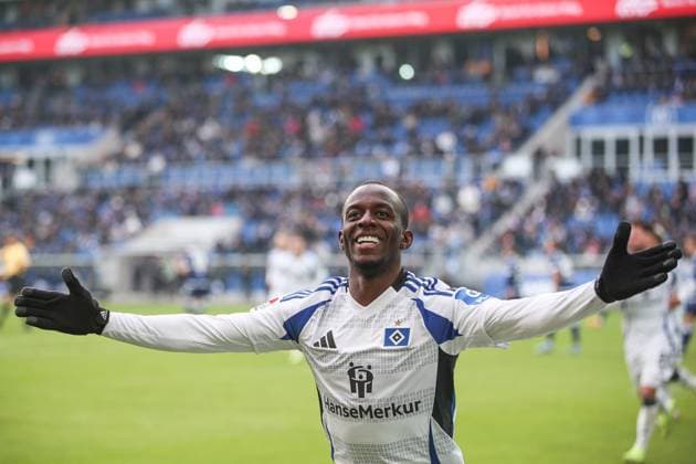 The 1 2 Jean Luc Dompe Hamburger SV, 7 , Karlsruher SC vs Hamburger SV, Football, 2 Bundesliga, Matchday 14, 2024 2025, 01 12 2024, DFL REGULATES PROHIBIT ANY USE OF PHOTOGRAPHS AS IMAGE SEQUENCES AND OR QUASI VIDEO, Karlsruher SC vs Hamburger SV, Football, 2 Bundesliga, Matchday 14, 2024 2025, 01 12 2024 Karlsruhe Copyright: xEibner-Pressefoto JanxPrihodax EP_JPA