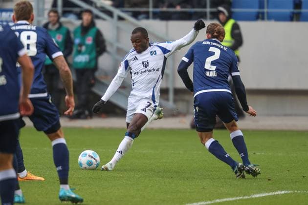 The goal by Jean Luc Dompe Hamburger SV, 7 to 1 2 , Karlsruher SC vs Hamburger SV, Football, 2 Bundesliga, Matchday 14, 2024 2025, 01 12 2024, DFL REGULATIONS PROHIBIT ANY USE OF PHOTOGRAPHS AS IMAGE SEQUENCES AND OR QUASI VIDEO, Karlsruher SC vs Hamburger SV, Football, 2 Bundesliga, Matchday 14, 2024 2025, 01 12 2024 Karlsruhe Copyright: xEibner-Pressefoto JanxPrihodax EP_JPA