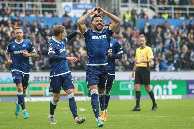 1 1 by Fabian Schleusener Karlsruher SC, 24 , Karlsruher SC vs Hamburger SV, Football, 2 Bundesliga, Matchday 14, 2024 2025, 01 12 2024, DFL REGULATES PROHIBIT ANY USE OF PHOTOGRAPHS AS IMAGE SEQUENCES AND OR QUASI VIDEO, Karlsruher SC vs Hamburger SV, Football, 2 Bundesliga, Matchday 14, 2024 2025, 01 12 2024 Karlsruhe Copyright: xEibner-Pressefoto JanxPrihodax EP_JPA