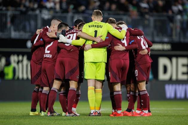 Team circle Nuernberg, SV Elversberg vs 1 FC Nuernberg, Football, 2 Bundesliga, Matchday 15, Season 2024 2025, 06 12 2024 SV Elversberg vs 1 FC Nuernberg, Football, 2 Bundesliga, Matchday 15, Season 2024 2025, 06 12 2024 Copyright: xEibner-Pressefoto AlexanderxNeisx EP_ANS