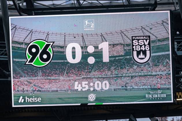 Half-time score 0 1 GER, Hannover 96 vs SSV Ulm 1846, Football, 2 Bundesliga, Matchday 15, Matchday 2024 2025, 07 12 2024 DFL Regulations prohibit any use of photographers as image sequences and or quasi video GER, Hannover 96 vs SSV Ulm 1846, Football, 2 Bundesliga, Matchday 15, Matchday 2024 2025, 07 12 2024 Hannover Copyright: xEibner-Pressefoto JanxRollingerx EP_JSK