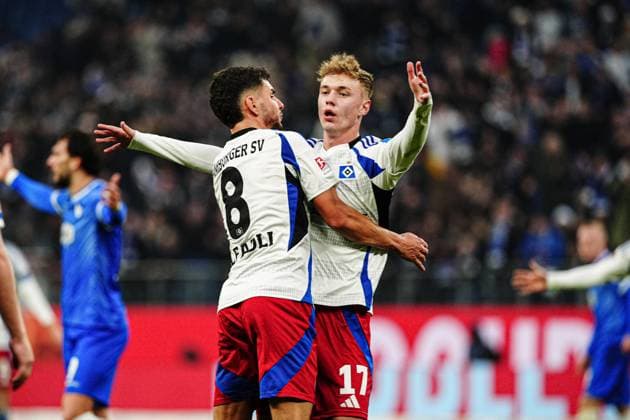Goal celebration Daniel Elfadli Hamburger SV, 08 and Adam Karabec Hamburger SV, 17 after scoring 2 1 Adam Karabec Hamburger SV, 17 GER, Hamburger SV vs SV Darmstadt 98, Football, 2 Bundesliga, Matchday 15, Season 2024 2025, 08 12 2024 DFL REGULATES PROHIBIT ANY USE OF PHOTOGRAPHS AS IMAGE SEQUENCES AND OR QUASI VIDEO GER, Hamburger SV vs SV Darmstadt 98, Football, 2 Bundesliga, Matchday 15, Season 2024 2025, 08 12 2024 Hamburg Copyright: xEibner-Pressefoto MarcelxvonxFehrnx EP_MFN