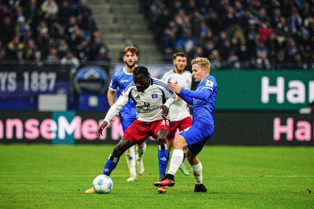 Bakery Jatta Hamburger SV, 18 , Andreas Mueller SV Darmstadt 98, 16 GER, Hamburger SV vs SV Darmstadt 98, Football, 2 Bundesliga, Matchday 15, Season 2024 2025, 08 12 2024 DFL REGULATIONS PROHIBIT ANY USE OF PHOTOGRAPHS AS IMAGE SEQUENCES AND OR QUASI VIDEO GER, Hamburger SV vs SV Darmstadt 98, Football, 2 Bundesliga, Matchday 15, Season 2024 2025, 08 12 2024 Hamburg Copyright: xEibner-Pressefoto MarcelxvonxFehrnx EP_MFN