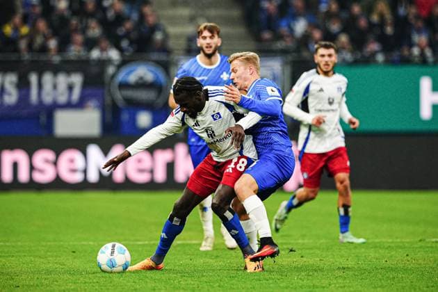 Bakery Jatta Hamburger SV, 18 , Andreas Mueller SV Darmstadt 98, 16 GER, Hamburger SV vs SV Darmstadt 98, Football, 2 Bundesliga, Matchday 15, Season 2024 2025, 08 12 2024 DFL REGULATIONS PROHIBIT ANY USE OF PHOTOGRAPHS AS IMAGE SEQUENCES AND OR QUASI VIDEO GER, Hamburger SV vs SV Darmstadt 98, Football, 2 Bundesliga, Matchday 15, Season 2024 2025, 08 12 2024 Hamburg Copyright: xEibner-Pressefoto MarcelxvonxFehrnx EP_MFN