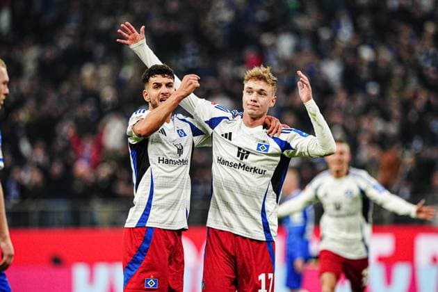 Goal celebration Daniel Elfadli Hamburger SV, 08 and Adam Karabec Hamburger SV, 17 after scoring 2 1 Adam Karabec Hamburger SV, 17 GER, Hamburger SV vs SV Darmstadt 98, Football, 2 Bundesliga, Matchday 15, Season 2024 2025, 08 12 2024 DFL REGULATES PROHIBIT ANY USE OF PHOTOGRAPHS AS IMAGE SEQUENCES AND OR QUASI VIDEO GER, Hamburger SV vs SV Darmstadt 98, Football, 2 Bundesliga, Matchday 15, Season 2024 2025, 08 12 2024 Hamburg Copyright: xEibner-Pressefoto MarcelxvonxFehrnx EP_MFN