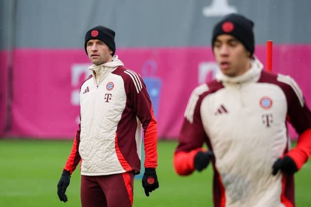 Thomas Mueller FC Bayern Muenchen, 25 with Jamal Musiala FC Bayern Muenchen, 42 , GER, Final training, FC Bayern Muenchen, Football, UEFA Champions League, Matchday 6, 2024 2025 season, 09 12 2024, GER, Final training, FC Bayern Muenchen, Football, UEFA Champions League, Matchday 6, 2024 2025 season, 09 12 2024 Muenchen Copyright: xEibner-Pressefoto JennixMaulx EP_JML