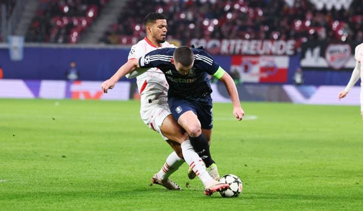 RB Leipzig Aston Villa Champions League Leipzig, 10 12 2024, Red Bull Arena, Football, UEFA Champions League, Matchday 6 , RB Leipzig vs Aston Villa , Pictured from front John McGinnÊ 7, Aston Villa , Benjamin Henrichs 39, RB Leipzig , For editorial use only Only editorial use , UEFA regulations prohibit any use of photographs as image sequences and or quasi video ,