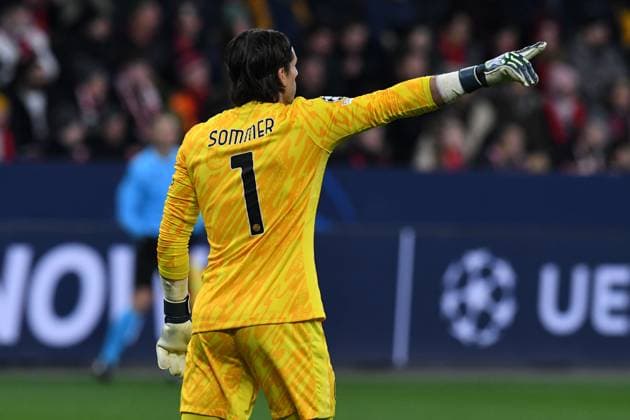 Goalkeeper Yann Sommer Inter Milan GER, Bayer 04 Leverkusen vs Inter Milan, Football, UEFA Champions League, League Phase, Season 2024 2025, 10 12 2024 DFL REGULATIONS PROHIBIT ANY USE OF PHOTOGRAPHS AS IMAGE SEQUENCES AND OR QUASI VIDEO GER, Bayer 04 Leverkusen vs Inter Milan, Football, UEFA Champions League, League Phase, Season 2024 2025, 10 12 2024 Leverkusen Copyright: xEibner-Pressefoto ThomasxThienelx EP_TTL