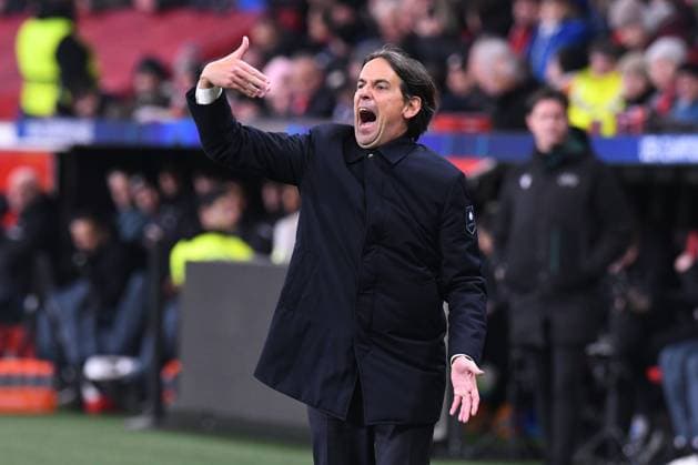 Coach Simone Inzaghi Inter Milan gestures GER, Bayer 04 Leverkusen vs Inter Milan, Football, UEFA Champions League, League Phase, 2024 2025 Season, 10 12 2024 DFL REGULATIONS PROHIBIT ANY USE OF PHOTOGRAPHS AS IMAGE SEQUENCES AND OR QUASI VIDEO GER, Bayer 04 Leverkusen vs Inter Milan, Football, UEFA Champions League, League Phase, 2024 2025 Season, 10 12 2024 Leverkusen Copyright: xEibner-Pressefoto ThomasxThienelx EP_TTL