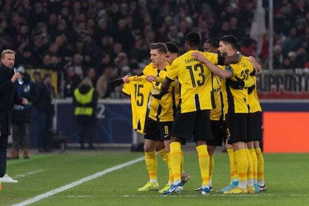 Goal for 0 1 by Lukasz Lakomy BSC Young Boys Bern, 08 cheers, goal celebrations lift the jersey of Meschack Elia BSC Young Boys Bern, 15 into the camera GER, VfB Stuttgart vs BSC Young Boys Bern, Football, Men, UEFA Champions League, Matchday 6, Season 2024 2025, 11 12 2024, GER, VfB Stuttgart vs BSC Young Boys Bern, Football, Men, UEFA Champions League, Matchday 6, Season 2024 2025, 11 12 2024 Stuttgart Copyright: xEibner-Pressefoto WolfgangxFrankx EP_WFK
