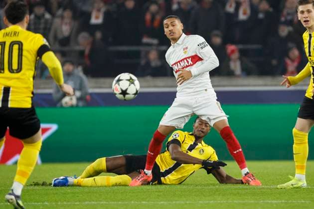 Enzo Millot VfB Stuttgart, 08 and Mohamed Ali Camara BSC Young Boys, 13 in duel , Football, UEFA Champions League, Matchday 6, 2024 2025, VfB Stuttgart vs Young Boys Bern, 11 12 2024, Arena Stuttgart, Stuttgart, Germany Stuttgart Arena Stuttgart Baden Württemberg Germany Copyright: xGrantxHubbsx