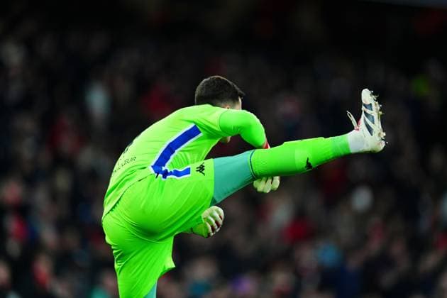 Sport Bilder des Tages Monaco goalkeeper Radoslaw Majecki Arsenal v Monaco, UEFA Champions League, Group Stage, Football, Emirates Stadium, London, UK - 11 Dec 2024 EDITORIAL USE ONLY No use with unauthorised audio, video, data, fixture lists, club league logos or live services. Online in-match use limited to 120 images, no video emulation. No use in betting, games or single club league player publications. Copyright: xJavierxGarcia Shutterstockx 14984979ej