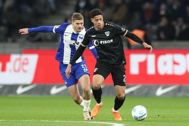 13 12 2024, xtgx, Football 2 Bundesliga, Hertha BSC Berlin Preussen Muenster emspor, v l Marton Dardai Hertha, 31 , Andras Nemeth Muenster, 28 duel, duel, fight, tackle DFL DFB REGULATIONS PROHIBIT ANY USE OF PHOTOGRAPHS as IMAGE SEQUENCES and or QUASI VIDEO Berlin