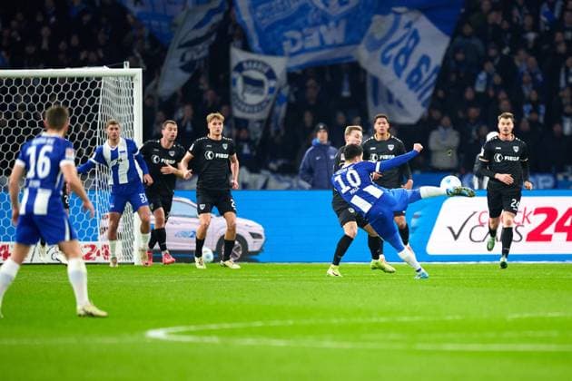 Ibrahim Maza Hertha BSC, 10 , GER, Hertha BSC vs SC Preussen Muenster, Soccer Men, 2 Bundesliga, Season 2024 2025, Matchday 16, 13 12 2024 DFL REGULATIONS PROHIBIT ANY USE OF PHOTOGRAPHS AS IMAGE SEQUENCES AND OR QUASI VIDEO GER, Hertha BSC vs SC Preussen Muenster, Soccer Men, 2 Bundesliga, Season 2024 2025, Matchday 16, 13 12 2024 Berlin Copyright: xEibner-Pressefotox xClaudiusxRauchx EP_CRH