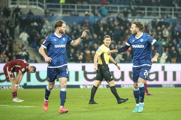 1 1 equalizer by Budu Zivzivadze Karlsruher SC, 11 Fabian Schleusener Karlsruher SC, 24 , Karlsruher SC vs Jahn Regensburg Football, 2 Bundesliga, Matchday 16, 2024 2025, 13 12 2024, DFL REGULATIONS PROHIBIT ANY USE OF PHOTOGRAPHS AS IMAGE SEQUENCES AND OR QUASI VIDEO, Karlsruher SC vs Jahn Regensburg Football, 2 Bundesliga, Matchday 16, 2024 2025, 13 12 2024 Karlsruhe Copyright: xEibner-Pressefoto JanxPrihodax EP_JPA