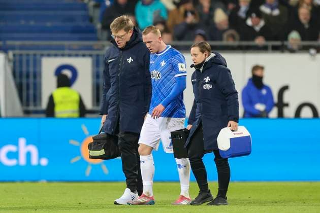 Isac Lidberg SV Darmstadt 98 leaves the pitch injured and is substituted, 2 Bundesliga, SV Darmstadt 98 vs 1 FC Kaiserslautern, Merck Stadion am Böllenfalltor, December 14, 2024 in Darmstadt, Germany Photo by Marco Steinbrenner DeFodi Images Isac Lidberg SV Darmstadt 98 leaves the pitch injured and is substituted, 2 Bundesliga, SV Darmstadt 98 vs 1 FC Kaiserslautern, Merck Stadion am Böllenfalltor, December 14, 2024 in Darmstadt, Germany Photo by Marco Steinbrenner DeFodi Images DFB DFL REGULATIONS PROHIBIT ANY USE OF PHOTOGRAPHS AS IMAGE SEQUENCES AND OR QUASI VIDEO Defodi 700 darm fck 20241214 006 Defodi-700 DFB DFL REGULATIONS PROHIBIT ANY USE OF PHOTOGRAPHS AS IMAGE SEQUENCES AND OR QUASI-VIDEO.