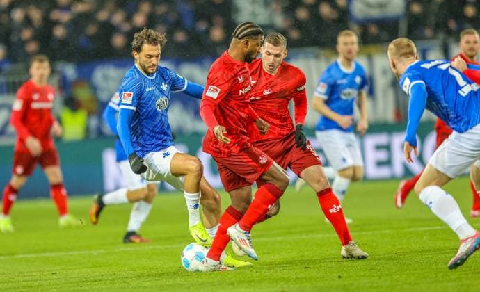 GER, Darmstadt, SV Darmstadt 98 vs 1 FC Kaiserlautern, 2 Bundesliga, Football, DFB, Season 2024 2025, Merck Stadion am Böllenfalltor, Matchday 16, pictured from l Fraser Hornby SV Darmstadt 98 9 , Luca Sirch 1 FC Kaiserslautern 31 DFB DFL REGULATIONS PROHIBIT ANY USE OF PHOTOGRAPHS AS IMAGE SEQUENCES AND OR QUASI VIDEO, 14 12 2024, Copyright: HMBxMedia HendrikxHamelau