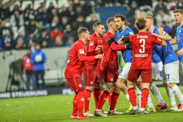 GER, Darmstadt, SV Darmstadt 98 vs 1 FC Kaiserlautern, 2 Bundesliga, Football, DFB, Season 2024 2025, Merck Stadion am Böllenfalltor, Matchday 16, in picture Penalty area scene DFB DFL REGULATIONS PROHIBIT ANY USE OF PHOTOGRAPHS AS IMAGE SEQUENCES AND OR QUASI VIDEO, 14 12 2024, Copyright: HMBxMedia HendrikxHamelau