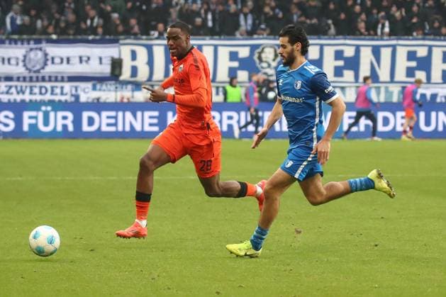 14 12 2024, xgox, Football 2 Bundesliga, 1 FC Magdeburg SC Paderbor 07 emspor, v l Ilyas Ansah Paderborn, 29 , Mohammed El Hankouri Magdeburg, 11 duel, duel, fight, tackle DFL DFB REGULATIONS PROHIBIT ANY USE OF PHOTOGRAPHS as IMAGE SEQUENCES and or QUASI VIDEO Magdeburg