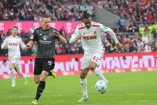 Damion Downs shortly before the foul Koeln 42 , Penalty kick, GER, 1 FC Koeln vs 1 FC Nuernberg , 2 Soccer Bundesliga, Matchday 16, Season 2024 2025, 15 12 2024, DFL REGULATIONS PROHIBIT ANY USE OF PHOTOGRAPHS AS IMAGE SEQUENCES AND OR QUASI VIDEO, GER, 1 FC Koeln vs 1 FC Nuernberg , 2 Soccer Bundesliga, Matchday 16, Season 2024 2025, 15 12 2024 Koeln Copyright: xEibner-Pressefoto JoergxNiebergax EP_JNL