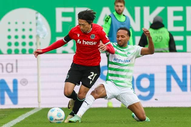 Sei Muroya Hannover 96 and Julian Green SpVgg Greuther Fuerth battle for the ball, 2 Bundesliga, SpVgg Greuther Fürth vs Hannover 96, Sportpark Ronhof Thomas Sommer, December 15, 2024 in Fürth, Germany Photo by Marco Steinbrenner DeFodi Images Sei Muroya Hannover 96 and Julian Green SpVgg Greuther Fuerth battle for the ball, 2 Bundesliga, SpVgg Greuther Fuerth vs Hannover 96, Sportpark Ronhof Thomas Sommer, December 15, 2024 in Fuerth, Germany Photo by Marco Steinbrenner DeFodi Images DFB DFL REGULATIONS PROHIBIT ANY USE OF PHOTOGRAPHS AS IMAGE SEQUENCES AND OR QUASI VIDEO Defodi 700 fuerth hannover 20241215 016 Defodi-700 DFB DFL REGULATIONS PROHIBIT ANY USE OF PHOTOGRAPHS AS IMAGE SEQUENCES AND OR QUASI-VIDEO.