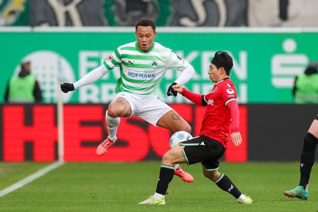 Roberto Massimo SpVgg Greuther Fuerth and Hyunju Lee Hannover 96 battle for the ball, 2 Bundesliga, SpVgg Greuther Fuerth vs Hannover 96, Sportpark Ronhof Thomas Sommer, December 15, 2024 in Fuerth, Germany Photo by Marco Steinbrenner DeFodi Images Roberto Massimo SpVgg Greuther Fuerth and Hyunju Lee Hannover 96 battle for the ball, 2 Bundesliga, SpVgg Greuther Fuerth vs Hannover 96, Sportpark Ronhof Thomas Sommer, December 15, 2024 in Fuerth, Germany Photo by Marco Steinbrenner DeFodi Images DFB DFL REGULATIONS PROHIBIT ANY USE OF PHOTOGRAPHS AS IMAGE SEQUENCES AND OR QUASI VIDEO Defodi 700 fuerth hannover 20241215 031 Defodi-700 DFB DFL REGULATIONS PROHIBIT ANY USE OF PHOTOGRAPHS AS IMAGE SEQUENCES AND OR QUASI-VIDEO.