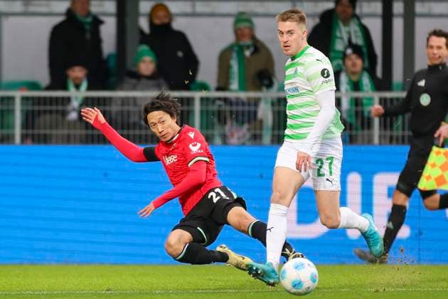 Sei Muroya Hannover 96 and Luca Itter SpVgg Greuther Fuerth battle for the ball, 2 Bundesliga, SpVgg Greuther Fürth vs Hannover 96, Sportpark Ronhof Thomas Sommer, December 15, 2024 in Fürth, Germany Photo by Marco Steinbrenner DeFodi Images Sei Muroya Hannover 96 and Luca Itter SpVgg Greuther Fuerth battle for the ball, 2 Bundesliga, SpVgg Greuther Fuerth vs Hannover 96, Sportpark Ronhof Thomas Sommer, December 15, 2024 in Fuerth, Germany Photo by Marco Steinbrenner DeFodi Images DFB DFL REGULATIONS PROHIBIT ANY USE OF PHOTOGRAPHS AS IMAGE SEQUENCES AND OR QUASI VIDEO Defodi 700 fuerth hannover 20241215 039 Defodi-700 DFB DFL REGULATIONS PROHIBIT ANY USE OF PHOTOGRAPHS AS IMAGE SEQUENCES AND OR QUASI-VIDEO.