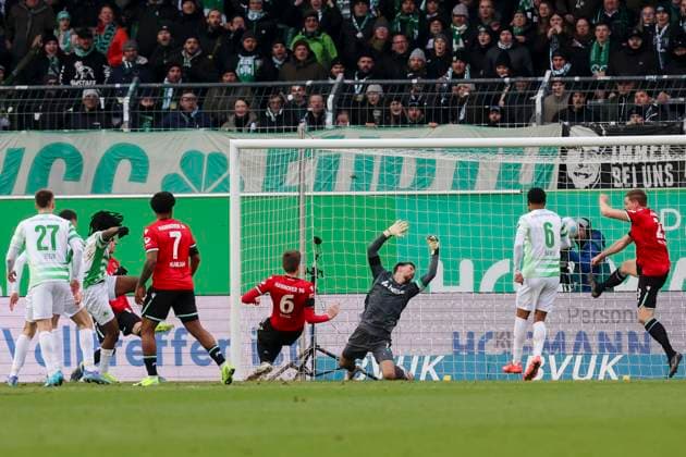 Noel Futkeu SpVgg Greuther Fuerth scores with this shot past goalkeeper Ron Robert Zieler Hannover 96 to make it 1 0, 2 Bundesliga, SpVgg Greuther Fürth vs Hannover 96, Sportpark Ronhof Thomas Sommer, December 15, 2024 in Fürth, Germany Photo by Marco Steinbrenner DeFodi Images Noel Futkeu SpVgg Greuther Fuerth scores with this shot past goalkeeper Ron Robert Zieler Hannover 96 to make it 1 0, 2 Bundesliga, SpVgg Greuther Fürth vs Hannover 96, Sportpark Ronhof Thomas Sommer, December 15, 2024 in Fürth, Germany Photo by Marco Steinbrenner DeFodi Images DFB DFL REGULATIONS PROHIBIT ANY USE OF PHOTOGRAPHS AS IMAGE SEQUENCES AND OR QUASI VIDEO Defodi 700 fuerth hannover 20241215 057 Defodi-700 DFB DFL REGULATIONS PROHIBIT ANY USE OF PHOTOGRAPHS AS IMAGE SEQUENCES AND OR QUASI-VIDEO.