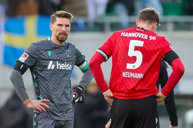 Goalkeeper Ron Robert Zieler Hannover 96 and Phil Neumann Hannover 96 look disappointed, 2 Bundesliga, SpVgg Greuther Fürth vs Hannover 96, Sportpark Ronhof Thomas Sommer, December 15, 2024 in Fürth, Germany Photo by Marco Steinbrenner DeFodi Images Goalkeeper Ron Robert Zieler Hannover 96 and Phil Neumann Hannover 96 look disappointed, 2 Bundesliga, SpVgg Greuther Fürth vs Hannover 96, Sportpark Ronhof Thomas Sommer, December 15, 2024 in Fürth, Germany Photo by Marco Steinbrenner DeFodi Images DFB DFL REGULATIONS PROHIBIT ANY USE OF PHOTOGRAPHS AS IMAGE SEQUENCES AND OR QUASI VIDEO Defodi 700 fuerth hannover 20241215 182 Defodi-700 DFB DFL REGULATIONS PROHIBIT ANY USE OF PHOTOGRAPHS AS IMAGE SEQUENCES AND OR QUASI-VIDEO.