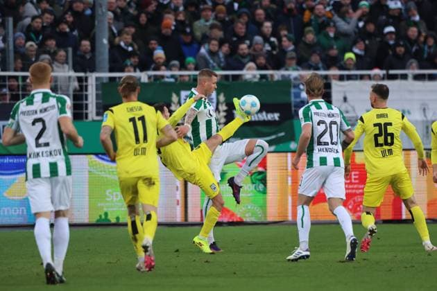 Duel GER, Preussen Muenster vs SSV Ulm 1846, Football, 2 Liga, Matchday 17, Season 2024 2025, 21 12 2024 DFL REGULATES PROHIBIT ANY USE OF PHOTOGRAPHS AS IMAGE SEQUENCES AND OR QUASI VIDEO GER, Preussen Muenster vs SSV Ulm 1846, Football, 2 Liga, Matchday 17, Season 2024 2025, 21 12 2024 Muenster Copyright: xEibner-Pressefoto FrankxZeisingx EP_FZG