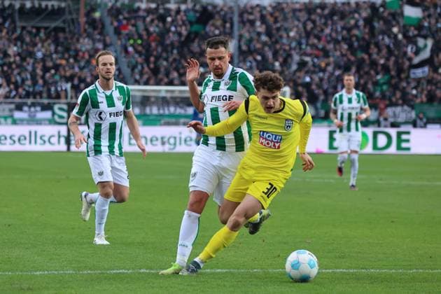 Maurice Krattenmacher SSV Ulm 1846, 30 GER, Preussen Muenster vs SSV Ulm 1846, Football, 2 Liga, Matchday 17, Season 2024 2025, 21 12 2024 DFL REGULATES PROHIBIT ANY USE OF PHOTOGRAPHS AS IMAGE SEQUENCES AND OR QUASI VIDEO GER, Preussen Muenster vs SSV Ulm 1846, Football, 2 Liga, Matchday 17, Season 2024 2025, 21 12 2024 Muenster Copyright: xEibner-Pressefoto FrankxZeisingx EP_FZG