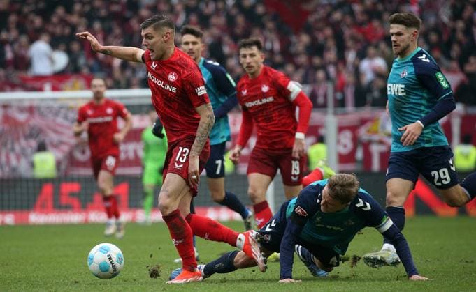Erik Wekesser 13, FC Kaiserslautern , Timo Hübers 4, FC Köln 22 12 2024, Football, 2 Bundesliga, 1 FC Kaiserslautern 1 FC Köln, 17 Matchday, Season 2024 25, Fritz Walter Stadion, Kaiserslautern, Germany, zmdz, DFB DFL regulations prohibit any use of photographs as image sequences and or quasi video 1 FC Kaiserslautern 1 FC Köln