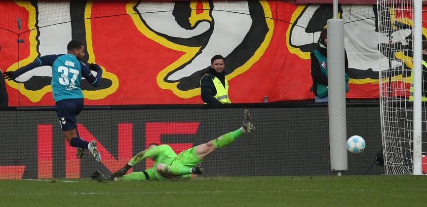 Linton Maina 37, FC Köln misses chance to score 2 0 for Köln against Julian Krahl 1, Goalkeeper, FC Kaiserslautern 22 12 2024, Football, 2 Bundesliga, 1 FC Kaiserslautern 1 FC Köln, Matchday 17, Season 2024 25, Fritz Walter Stadion, Kaiserslautern, Germany, zmdz, DFB DFL regulations prohibit any use of photographs as image sequences and or quasi video 1 FC Kaiserslautern 1 FC Köln