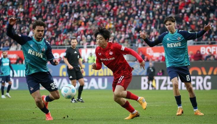 Max Finkgräfe 35, FC Köln , Daisuke Yokota 41, Kaiserslautern 22 12 2024, Football, 2 Bundesliga, 1 FC Kaiserslautern 1 FC Köln, 17 Matchday, Season 2024 25, Fritz Walter Stadion, Kaiserslautern, Germany, zmdz, DFB DFL regulations prohibit any use of photographs as image sequences and or quasi video 1 FC Kaiserslautern 1 FC Köln