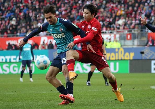 Max Finkgräfe 35, FC Köln , Daisuke Yokota 41, Kaiserslautern 22 12 2024, Football, 2 Bundesliga, 1 FC Kaiserslautern 1 FC Köln, 17 Matchday, Season 2024 25, Fritz Walter Stadion, Kaiserslautern, Germany, zmdz, DFB DFL regulations prohibit any use of photographs as image sequences and or quasi video 1 FC Kaiserslautern 1 FC Köln