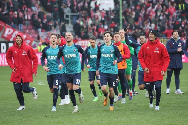 Koeln after the match with Leart Pacarada Koeln 17 , GER, 1 FC Kaiserslautern vs 1 FC Koeln , 2 Fussball Bundesliga, Matchday 17, Season 2024 2025, 22 12 2024, DFL REGULATES PROHIBIT ANY USE OF PHOTOGRAPHS AS IMAGE SEQUENCES AND OR QUASI VIDEO, GER, 1 FC Kaiserslautern vs 1 FC Koeln , 2 Fussball Bundesliga, Matchday 17, Season 2024 2025, 22 12 2024 Kaiserslautern Copyright: xEibner-Pressefoto JoergxNiebergax EP_JNL