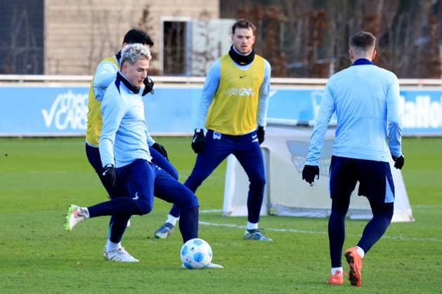 DEU, DFL, 2 FBL Hertha BSC, Training, 02 01 2025, Sportforum, Berlin, DEU, DFL, 2 FBL Hertha BSC, Training, im Bild Marten Winkler Hertha BSC Berlin 22 DFL regulations prohibit any use of Photographs as image sequences and or quasi video Foto Juergen Engler nordphoto GmbH nordphotoxGmbHx xEngler nph00076