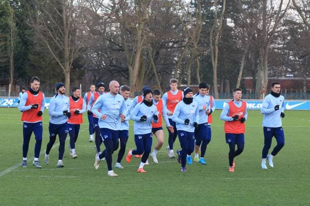 DEU, DFL, 2 FBL Hertha BSC, Training, 02 01 2025, Sportforum, Berlin, DEU, DFL, 2 FBL Hertha BSC, Training, im Bild Hertha Spielerkreis DFL regulations prohibit any use of Photographs as image sequences and or quasi video Foto Juergen Engler nordphoto GmbH nordphotoxGmbHx xEngler nph00076