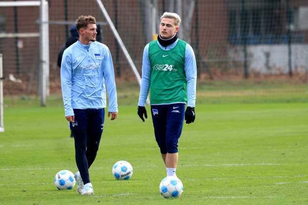 DEU, DFL, 2 FBL Hertha BSC, Training, 03 01 2025, Sportforum, Berlin, DEU, DFL, 2 FBL Hertha BSC, Training, im Bild Michael Cuisance Hertha BSC Berlin 27 , Marten Winkler Hertha BSC Berlin 22 DFL regulations prohibit any use of Photographs as image sequences and or quasi video Foto Juergen Engler nordphoto GmbH nordphotoxGmbHx xEngler nph00076