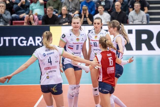Joanna Pacak BKS BOSTIK ZGO Bielsko Biala, 04 , Kertu Laak BKS Bostik ZGO Bielsko Biala, 11 , Wiktoria Szewczyk BKS BOSTIK ZGO Bielsko Biala, 10 , Kinga Drabek BKS BOSTIK ZGO Bielsko Biala, 16 and Julita Piasecka BKS BOSTIK ZGO Bielsko Biala, 18 critical looks GER, Volleyball Champions League Allianz MTV Stuttgart vs BKS Bostik ZGO Bielsko Biala, Volleyball, CEV Volleyball Champions League, VCL, main round, 2024 2025 season, 08 01 2025 GER, Volleyball Champions League Allianz MTV Stuttgart vs BKS Bostik ZGO Bielsko Biala, Volleyball, CEV Volleyball Champions League, VCL, main round, 2024 2025 season, 08 01 2025 Stuttgart Copyright: xSandyxDinkelackerx EP_SDR