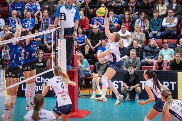Kertu Laak BKS Bostik ZGO Bielsko Biala, 11 on the ball against Stuttgart block from Kelsey Veltman Allianz MTV Stuttgart, 14 and Maria Segura Pallares Allianz MTV Stuttgart, 33 GER, Volleyball Champions League Allianz MTV Stuttgart vs BKS Bostik ZGO Bielsko Biala, Volleyball, CEV Volleyball Champions League, VCL, main round, 2024 2025 season, 08 01 2025 GER, Volleyball Champions League Allianz MTV Stuttgart vs BKS Bostik ZGO Bielsko Biala, Volleyball, CEV Volleyball Champions League, VCL, main round, 2024 2025 season, 08 01 2025 Stuttgart Copyright: xSandyxDinkelackerx EP_SDR