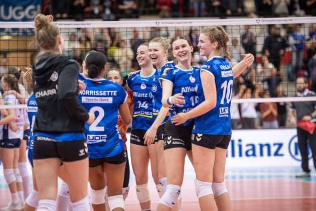 Joy at MTV Stuttgart after home win in the Champions League GER, Volleyball Champions League Allianz MTV Stuttgart vs BKS Bostik ZGO Bielsko Biala, Volleyball, CEV Volleyball Champions League, VCL, main round, 2024 2025 season, 08 01 2025 GER, Volleyball Champions League Allianz MTV Stuttgart vs BKS Bostik ZGO Bielsko Biala, Volleyball, CEV Volleyball Champions League, VCL, main round, 2024 2025 season, 08 01 2025 Stuttgart Copyright: xSandyxDinkelackerx EP_SDR