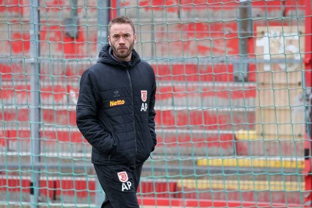 Andreas Patz SSV Jahn Regensburg, Head Coach , GER, SpVgg Unterhaching vs SSV Jahn Regensburg, Football, Test match, Season 2024 2025, 11 01 2025, DFL REGULATIONS PROHIBIT ANY USE OF PHOTOGRAPHS AS IMAGE SEQUENCES, GER, SpVgg Unterhaching vs SSV Jahn Regensburg, Football, Test match, Season 2024 2025, 11 01 2025 Unterhaching Copyright: xEibner-Pressefoto JennixMaulx EP_JML