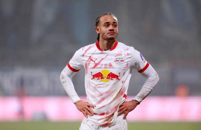 Bochum RB Leipzig Bundesliga Bochum, 18 01 2025, Ruhrstadion, Fußball, Bundesliga, 18 Spieltag , VfL Bochum vs RB Leipzig 3 3 0 3 , Im Bild Xavi Simons 10, RB Leipzig enttäuscht Nach eigenen 3 0 Führung reicht es in Bochum nur zum Remis , Nur zur redaktionellen Nutzung Only editorial use , DFL DFB regulations prohibit any use of photographs as image sequences and or quasi video , Picture Point
