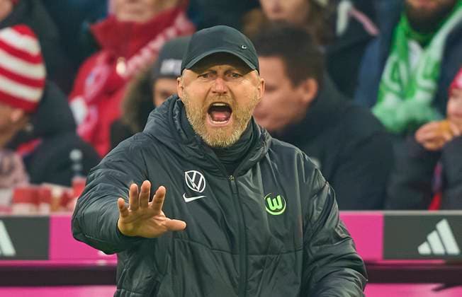 Ralph Hasenhüttl, WOB coach, Trainer in the match FC BAYERN MUENCHEN - VFL WOLFSBURG 3-2 on Jan 18, 2025 in Munich, Germany. Season 2024 2025, 1.Bundesliga, FCB,, München, matchday 18, 18.Spieltag