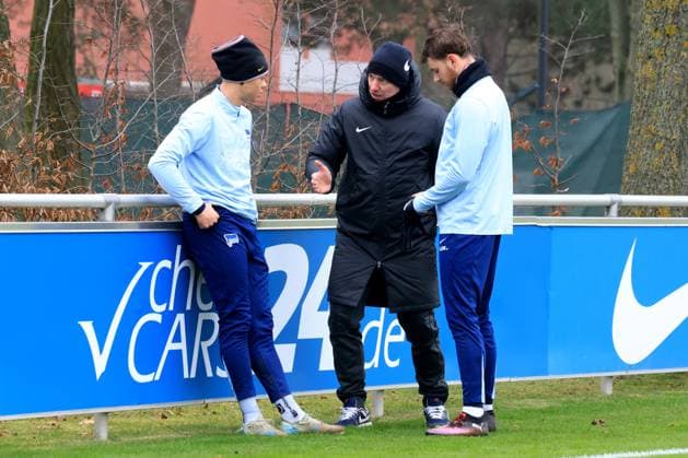 DEU, DFL, 2 FBL Hertha BSC, Training, 21 01 2025, Sportforum, Berlin, DEU, DFL, 2 FBL Hertha BSC, Training, im Bild Derry Scherhant Hertha BSC Berlin 39 , Pascal Klemens Hertha BSC Berlin 41 DFL regulations prohibit any use of Photographs as image sequences and or quasi video Foto Juergen Engler nordphoto GmbH nordphotoxGmbHx xEngler nph00076