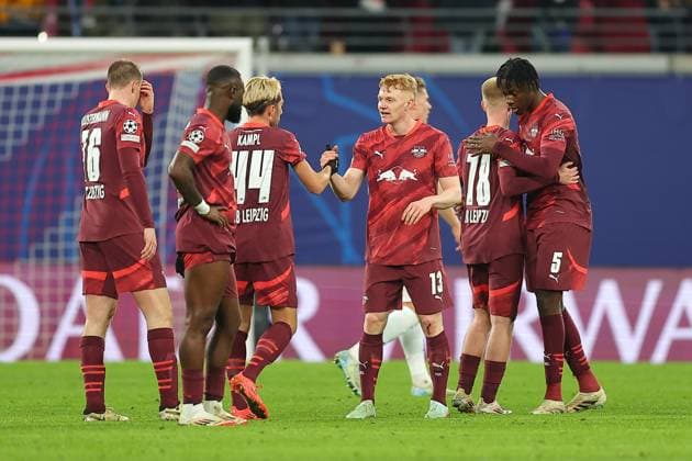 RB Leipzig Sporting Lisbon Champions League Leipzig, 22 01 2025, Red Bull Arena, Football, Men, Season 2024 2025, UEFA Champions League, Matchday 7 , RB Leipzig Sporting Lisbon 2 1 1 0 , In the picture players RB Leipzig clapping after the final whistle ,