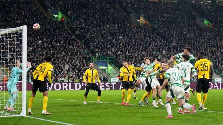 Austin Trusty of Celtic has a chance on goal during UEFA Champions League - Match Day 7 of 8 between Celtic FC and BSC Young Boys at Celtic Park, on 22nd January 2025 in Glasgow, Scotland. (Picture by Mark Runnacles) Celtic v Young Boys, UEFA Champions League, Group Stage, Football, Celtic Park, Glasgow, UK - 22 Jan 2025 EDITORIAL USE ONLY No use with unauthorised audio, video, data, fixture lists, club league logos or live services. Online in-match use limited to 120 images, no video emulation. No use in betting, games or single club league player publications. Copyright: xMarkxRunnacles Shutterstockx 15108894bq