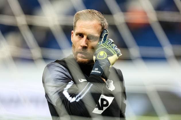 Oliver Baumann TSG 1899 Hoffenheim, 01 on warm-up GER, TSG 1899 Hoffenheim vs Tottenham Hotspur, Football, UEFA Europa League, Matchday 7, Season 2024 2025, 23 01 2025 DFL REGULATES PROHIBIT ANY USE OF PHOTOGRAPHS AS IMAGE SEQUENCES AND OR QUASI VIDEO GER, TSG 1899 Hoffenheim vs Tottenham Hotspur, Football, UEFA Europa League, Matchday 7, Season 2024 2025, 23 01 2025 Sinsheim Copyright: xEibner-Pressefoto RogerxBuerkex EP_RBE